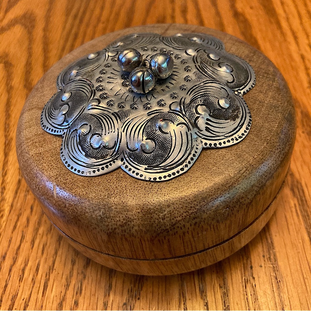 Handcrafted Mango Wood Round Trinket Box With Silver Metal Concho/Bells Thailand